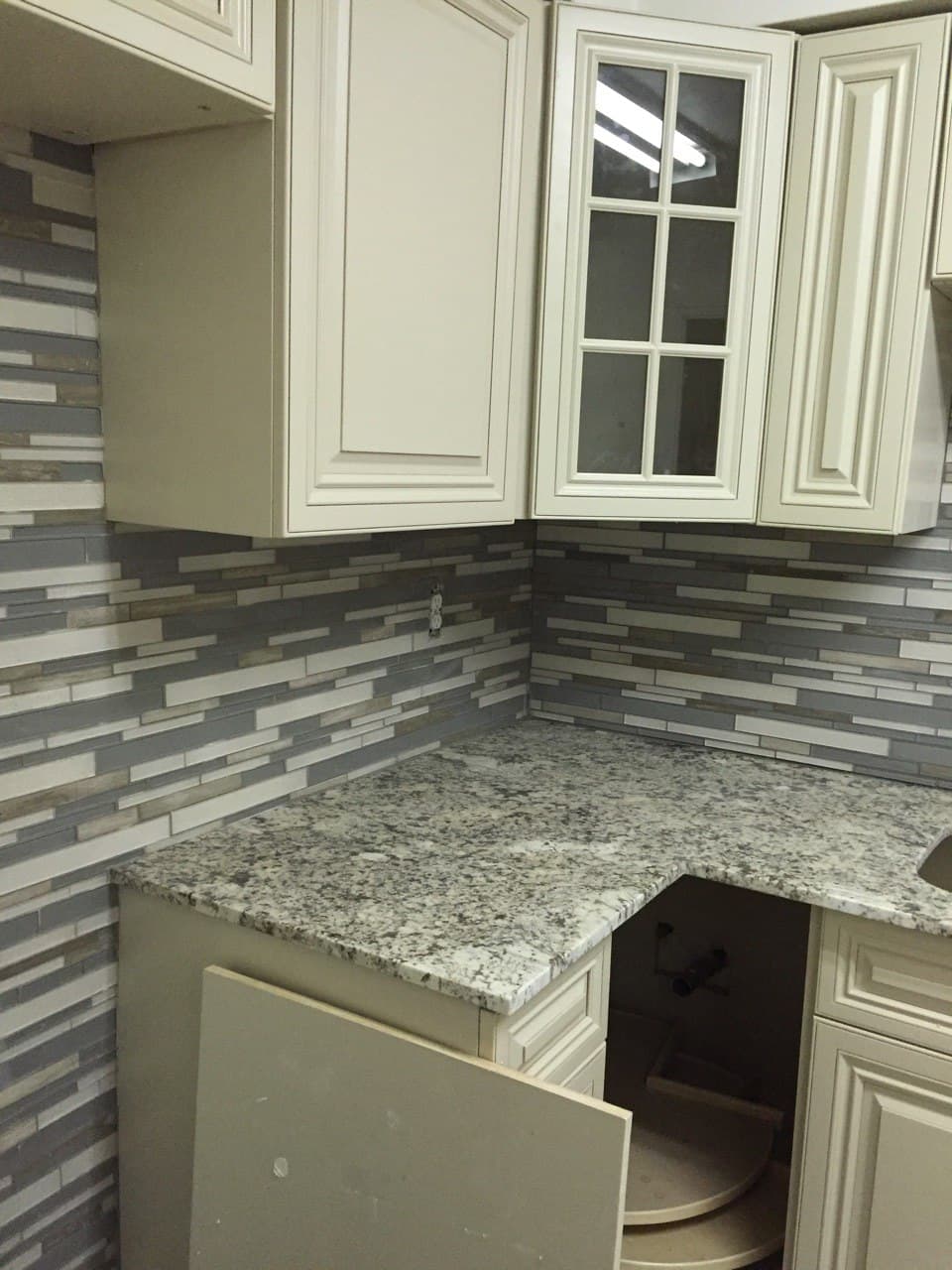 Tile Installers - TURON Construction | 5 Crown Hill Pl #103, Etobicoke, ON M8Y 4C1, Canada | Phone: (647) 551-5533