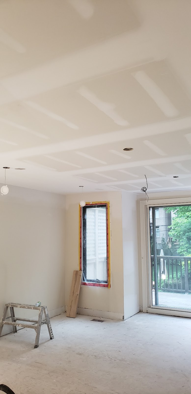 L&A Drywall Taper | 2 Hernon Ct, Brampton, ON L6S 2B9, Canada | Phone: (647) 928-7010