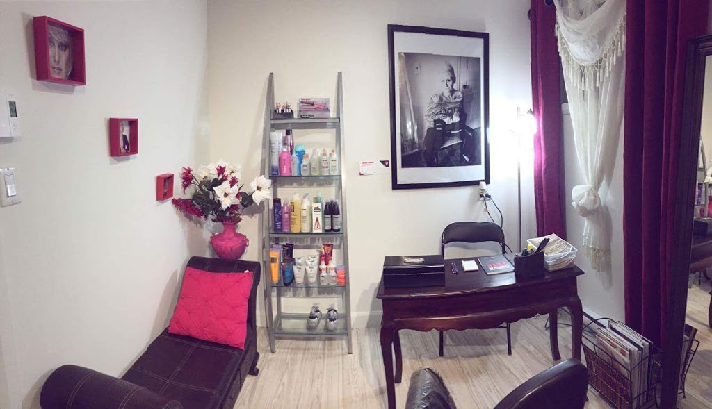 Coiffure Bellerose | 6 Rue des Spirées, Pont-Rouge, QC G3H 0C9, Canada | Phone: (418) 873-8005