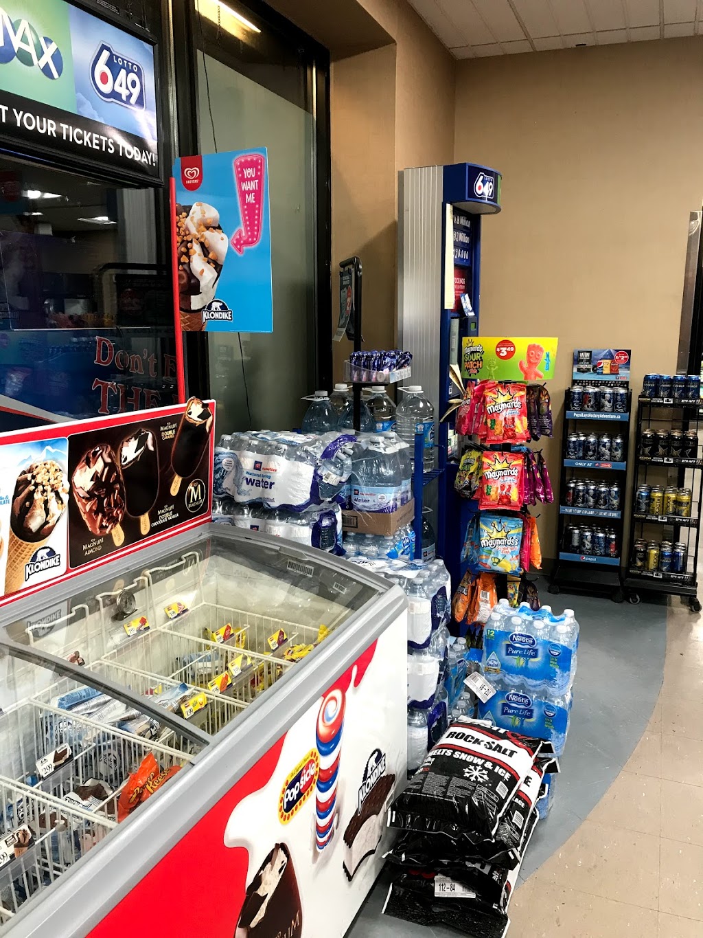Macs | 421 Rideau St, Kemptville, ON K0G 1J0, Canada | Phone: (613) 258-2573
