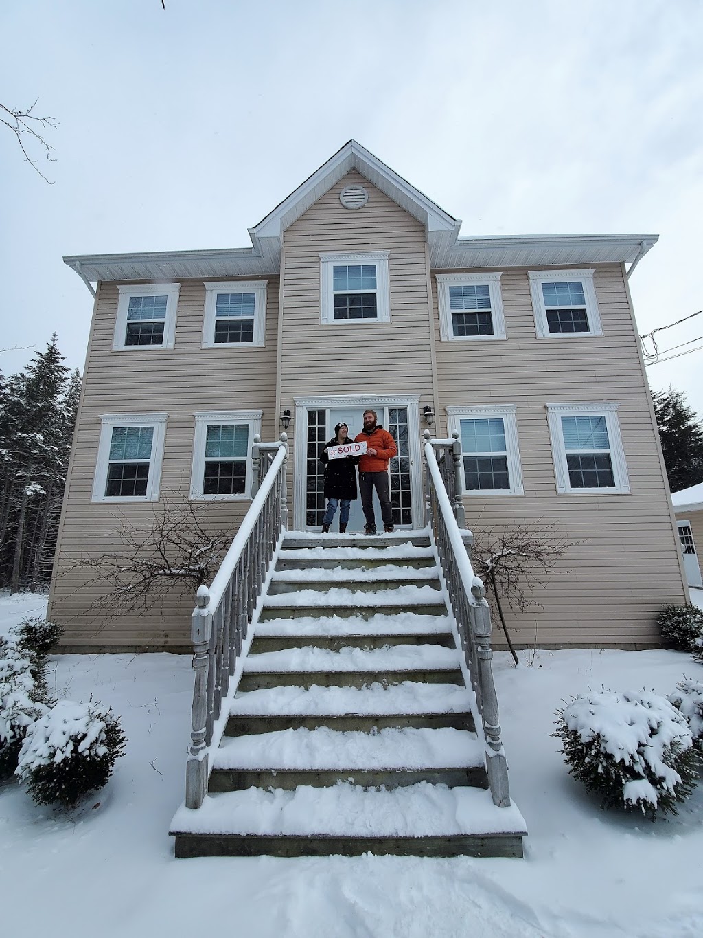 Lynn Violette @ Red and White Realty NS Inc | 96 Barrett Rd, Beaver Bank, NS B4G 1A9, Canada | Phone: (902) 880-7024