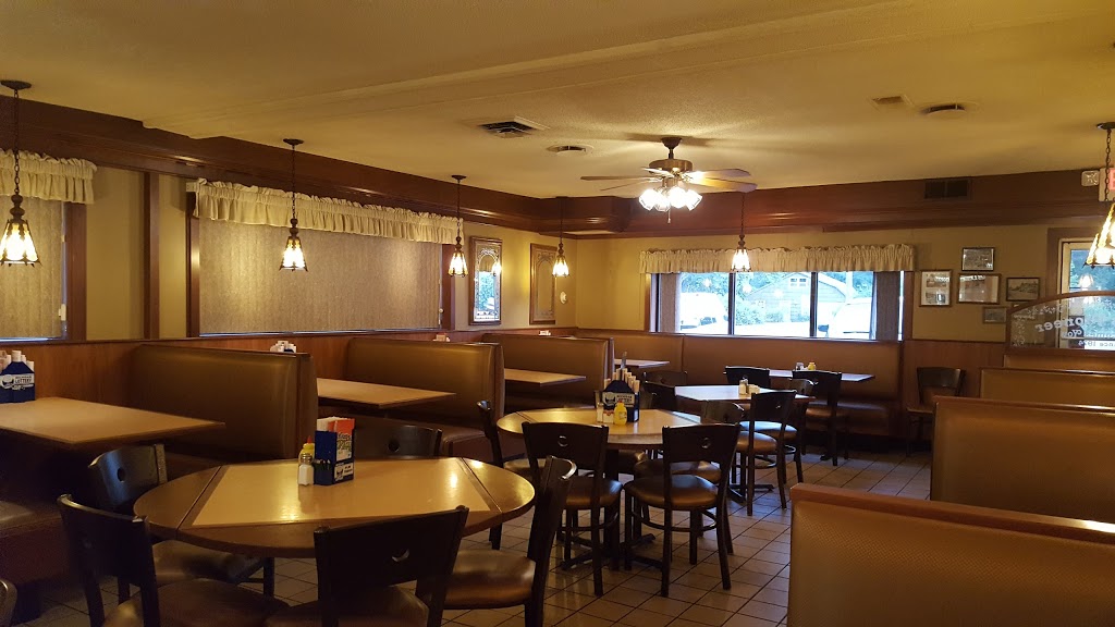 Pioneer Bar & Restaurant | 5600 Lapeer Rd, Smiths Creek, MI 48074, USA | Phone: (810) 984-1635