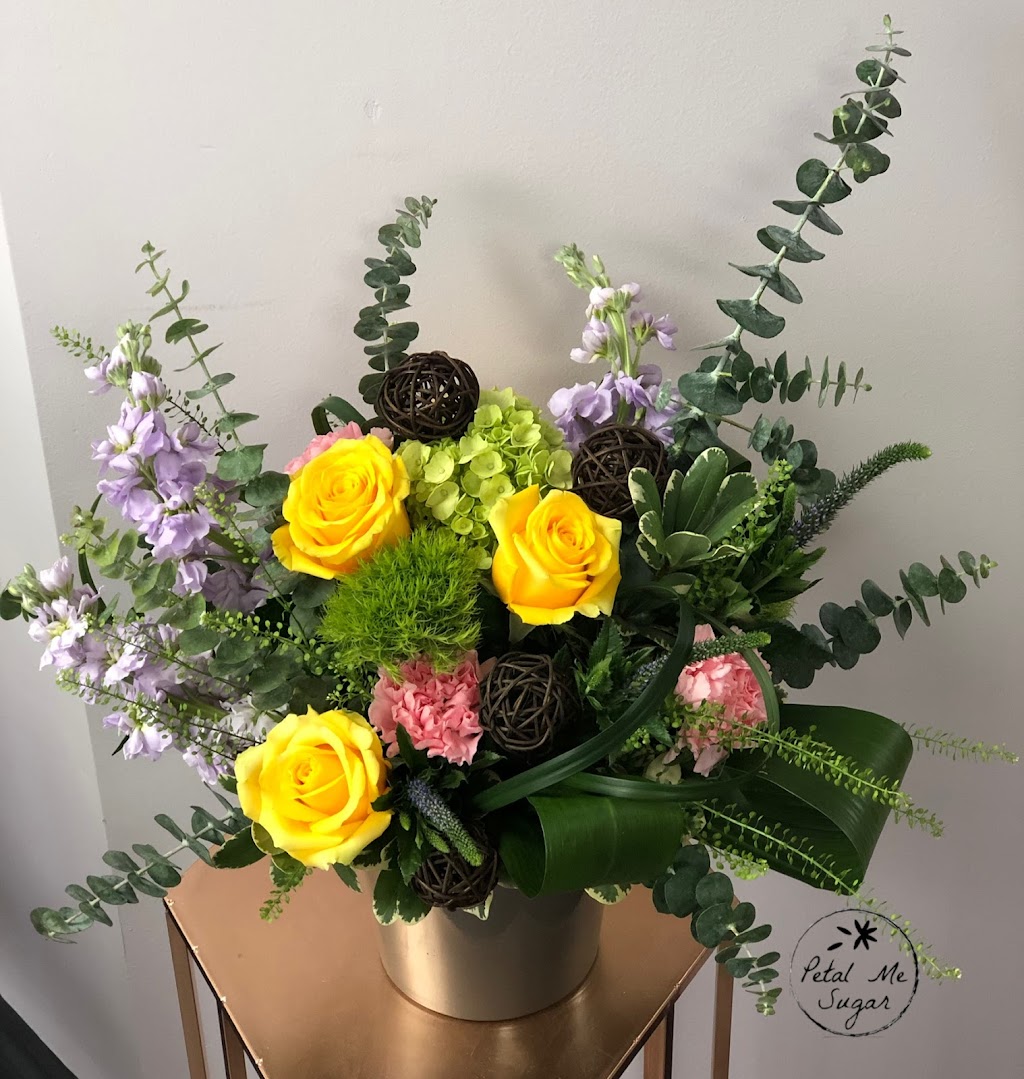 Petal Me Sugar Florist | 2 Orchard Heights Blvd #5, Aurora, ON L4G 3W3, Canada | Phone: (905) 726-3344