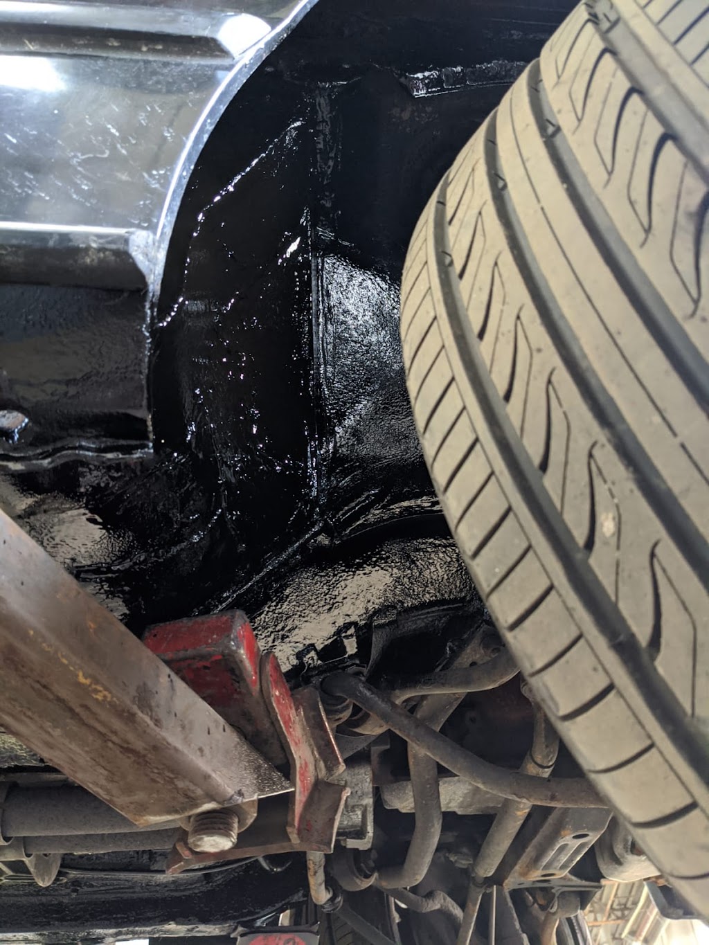 Gibson Auto & Collision | 250 Gibson Ave, Hamilton, ON L8L 6K4, Canada | Phone: (905) 544-7791