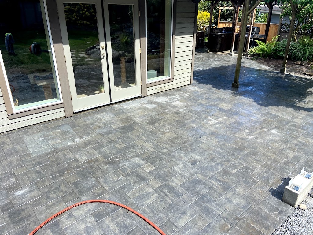 OUELLETTE LANDSCAPING LTD. | 1850 Southmere Crescent, Surrey, BC V4A 6W9, Canada | Phone: (778) 874-8219