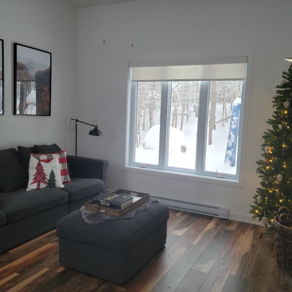 Chalet LuNa | 199 Chem. du Lac Lili, Chertsey, QC J0K 3K0, Canada | Phone: (514) 554-2417