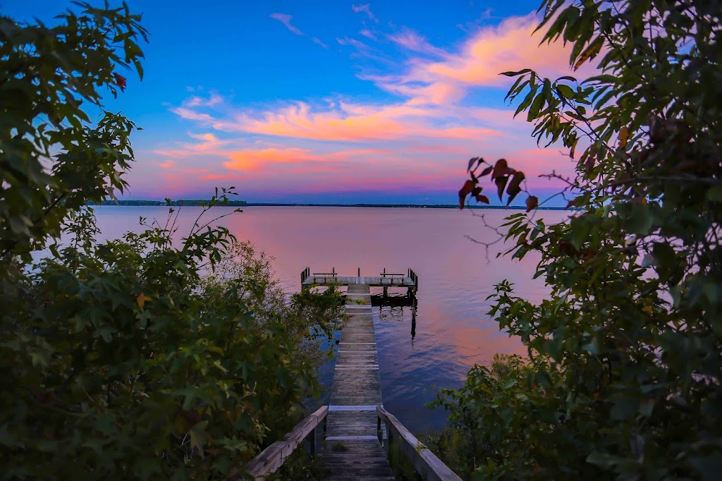 Quais Laurentiens | 2379 Chem. Jean-Adam, Saint-Sauveur, QC J0R 1R2, Canada | Phone: (450) 227-2342