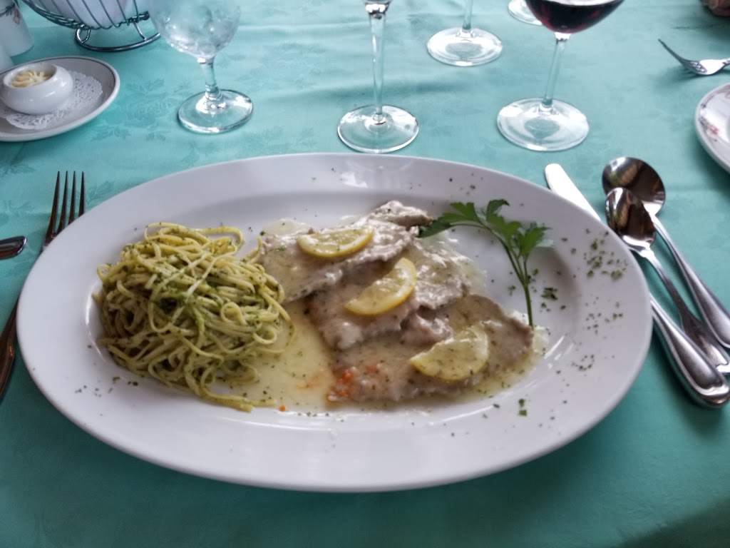 Villa Massimo Restaurant | 120 Boulevard Taschereau, La Prairie, QC J5R 1S8, Canada | Phone: (450) 444-3416