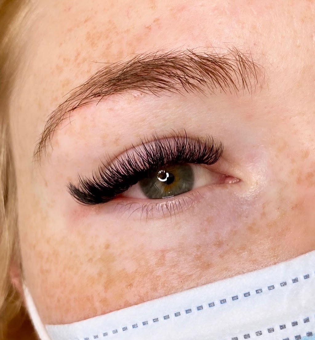 Royal Lashes Studio | 3 Keys Crescent, Guelph, ON N1G 5H9, Canada | Phone: (519) 827-7980