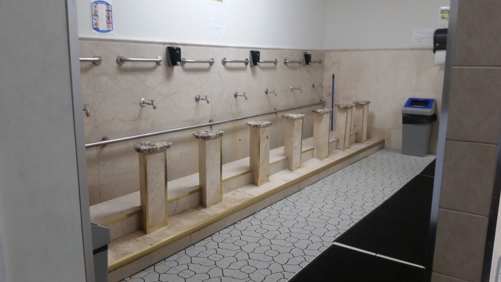 Ummah Nabawiah Masjid | 2074 Kipling Ave, Etobicoke, ON M9W 4J9, Canada | Phone: (416) 748-8033