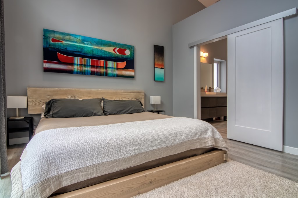 Bears Den | 5067 Armstrong Rd, Invermere, BC V0A 1K2, Canada | Phone: (780) 604-5454