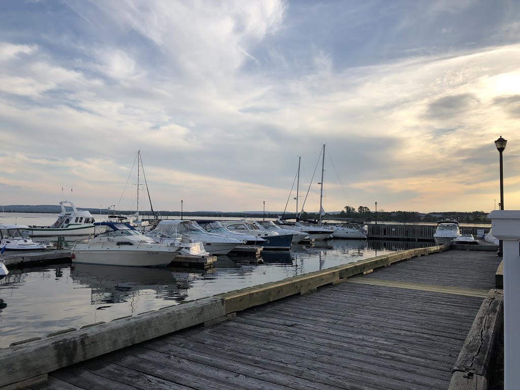 Marina Bar & Grill | 67 Caladh Ave, Pictou, NS B0K 1H0, Canada | Phone: (902) 485-5000