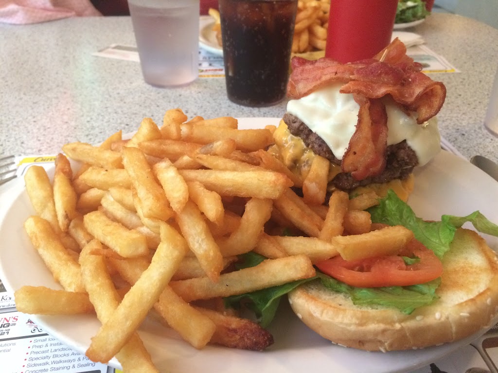 JJs Diner | 216 Roachville Rd, Roachville, NB E4G 2J6, Canada | Phone: (506) 433-3471