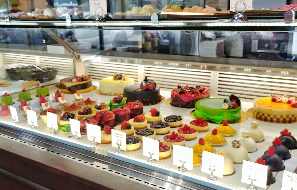 French Corner Patisserie | 1224 Dundas St W #114, Mississauga, ON L5C 4G7, Canada | Phone: (905) 566-1919