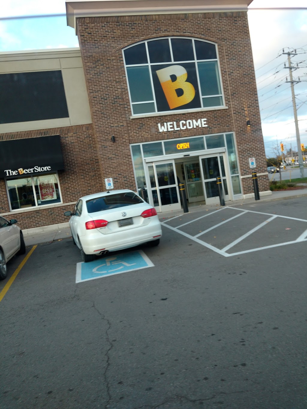 Beer Store 3011 | 50 Market St S, Brantford, ON N3S 2E3, Canada | Phone: (519) 759-0860