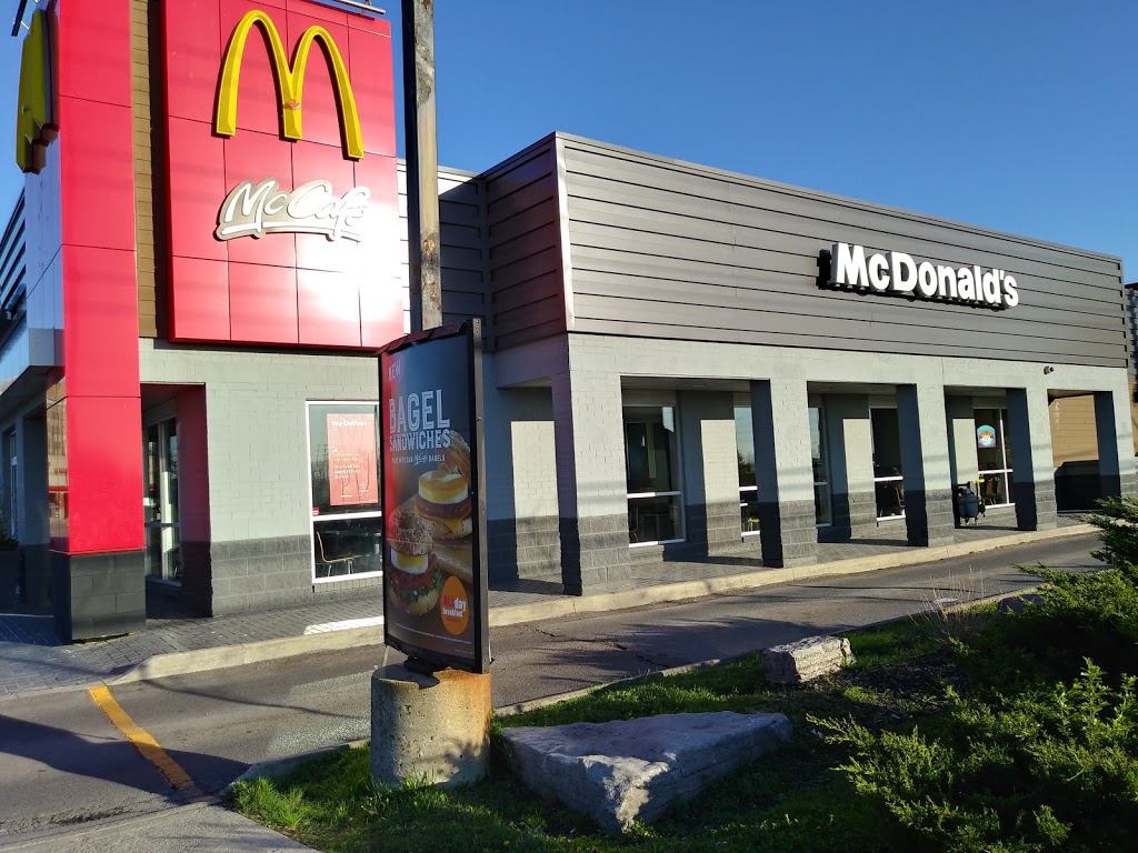 McDonalds | 1256 Eglinton Ave W, Mississauga, ON L5M 2B5, Canada | Phone: (905) 819-0550