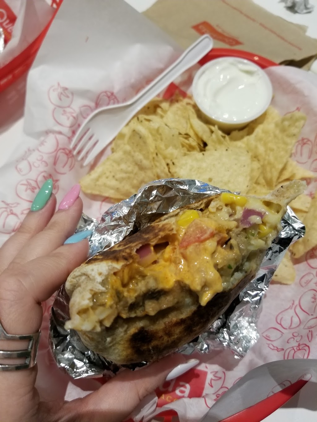 Quesada Burritos & Tacos | 2618 Bd Daniel-Johnson, Laval, QC H7T 2K1, Canada | Phone: (450) 681-7001