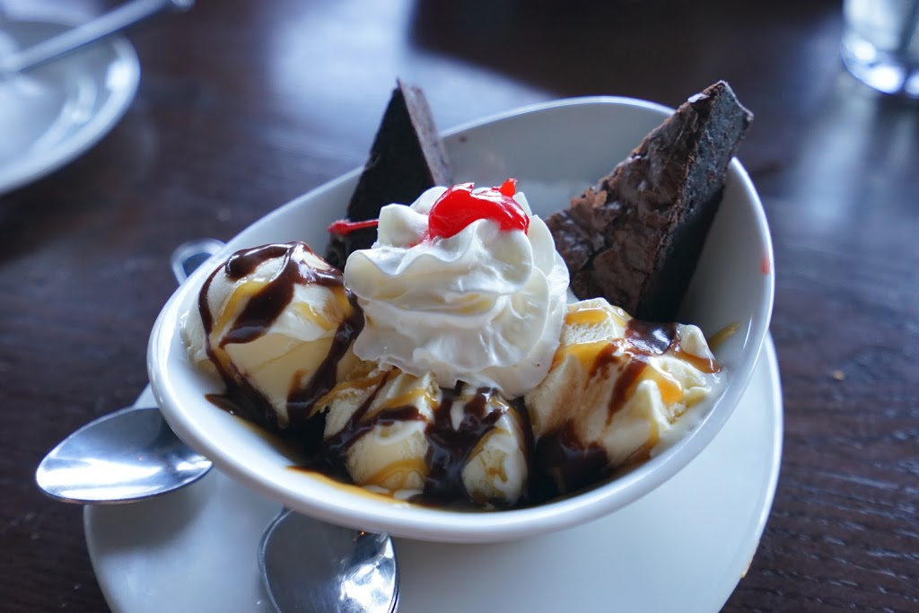 The Keg Steakhouse + Bar - Fallsview/Embassy Suites | Embassy Suites Hotel, 6700 Fallsview Blvd, Niagara Falls, ON L2G 3W6, Canada | Phone: (905) 374-5170