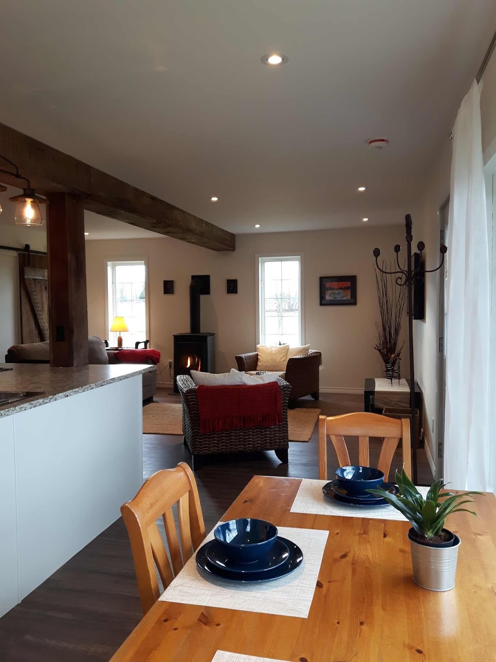 Brookside Cottage | 527342 Side Rd 5, Mulmur, ON L9V 2V9, Canada | Phone: (416) 557-7427