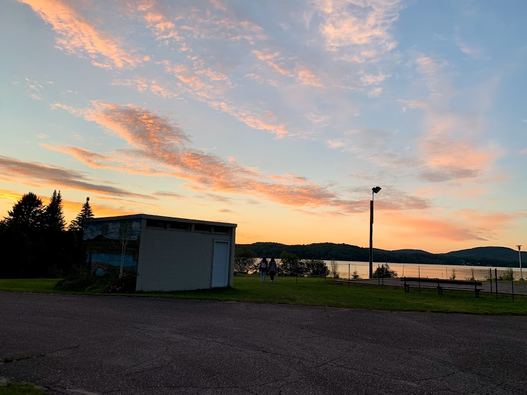 Camping Sainte-Véronique | 320 Ch du Tour du Lac Tibériade, Rivière-Rouge, QC J0T 1T0, Canada | Phone: (819) 275-2155