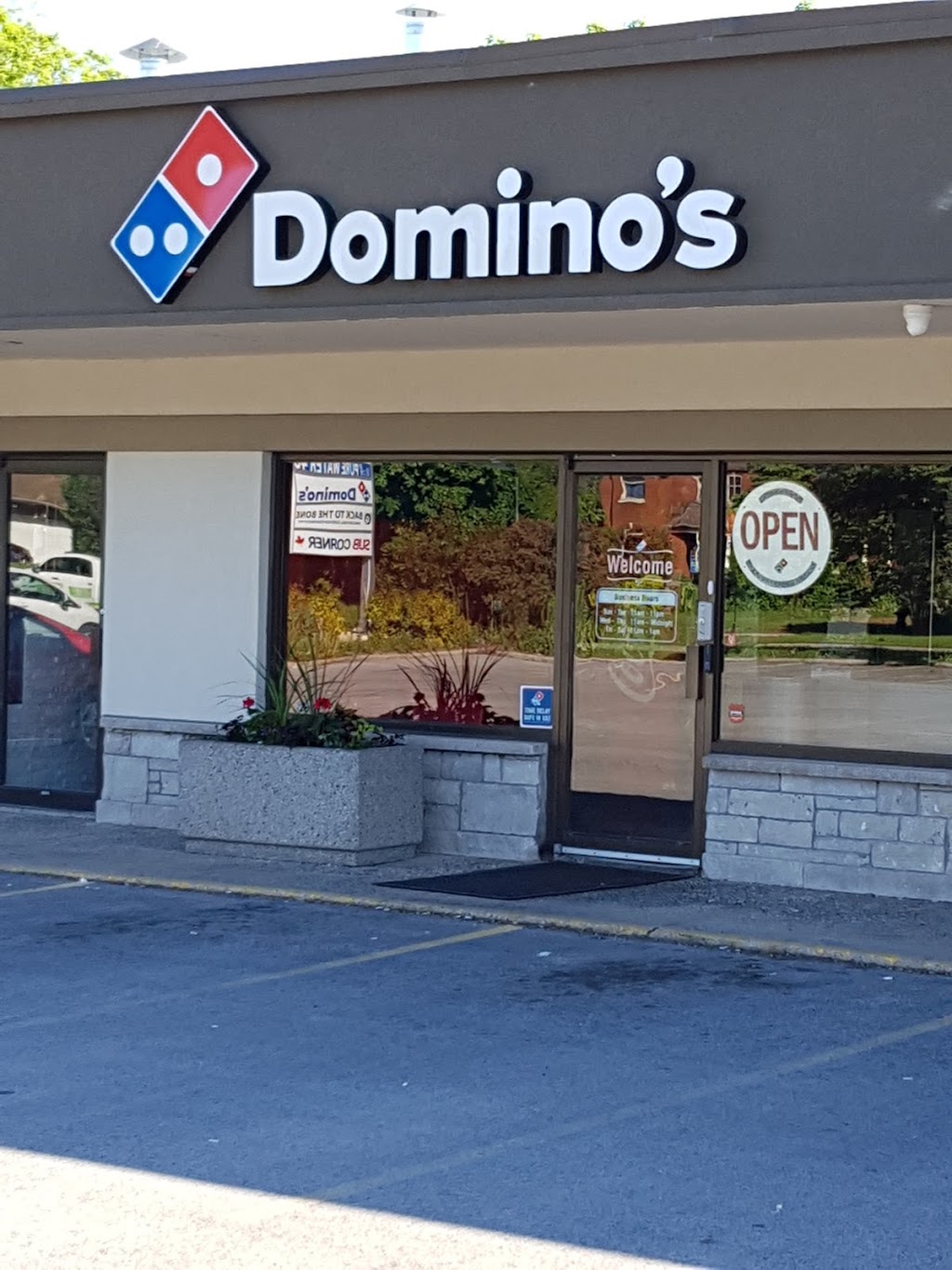Dominos Pizza | 495 Walkers Line, Burlington, ON L7N 2E3, Canada | Phone: (905) 333-3230
