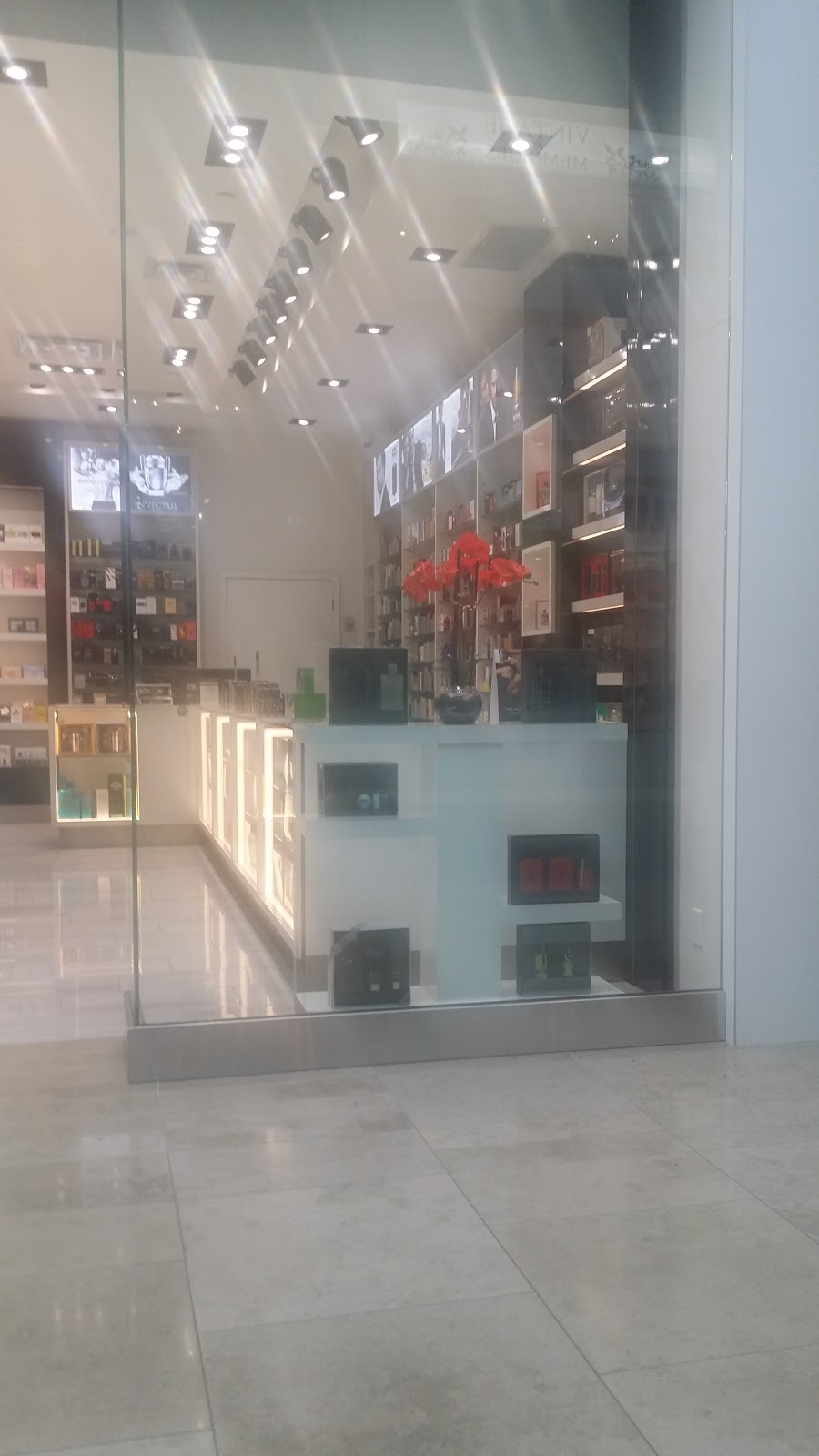 Perfume Shop | 5100 Erin Mills Pkwy, Mississauga, ON L5M 4Z5, Canada | Phone: (905) 608-8181