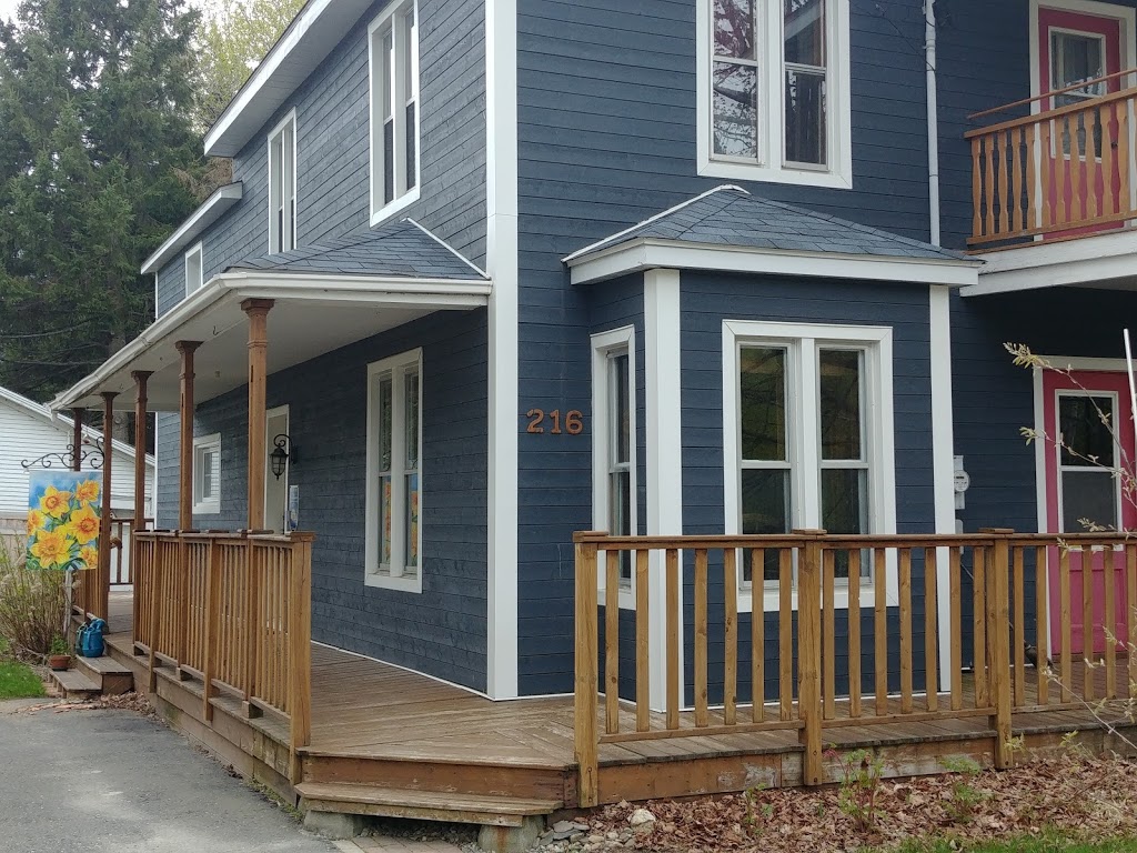 Gîte Au Coeur Du Hameau | 216 QC-257, Lingwick, QC J0B 2Z0, Canada | Phone: (514) 718-2515
