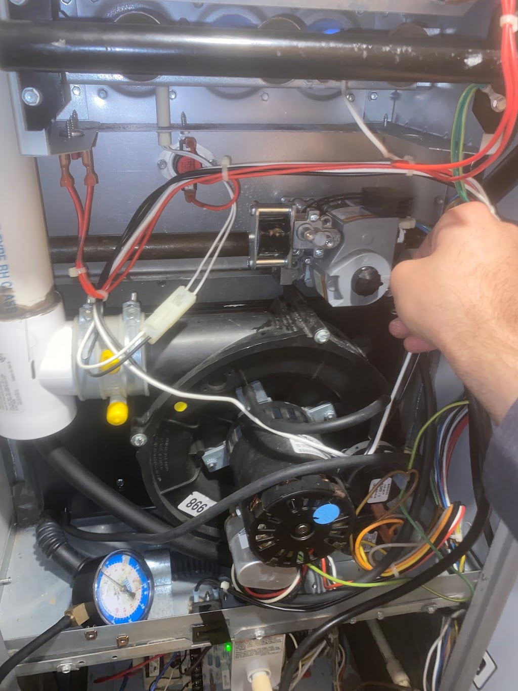 Sunshine - residential and commercial gas services | 3 Bosna Ct, Hamilton, ON L8T 4T6, Canada | Phone: (647) 877-9226