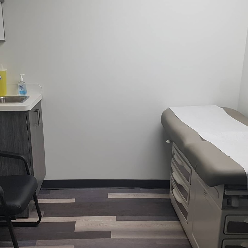 Pharmasave Village Square Medical Center | 10 Main St, Mississauga, ON L5M 1X3, Canada | Phone: (905) 567-1300