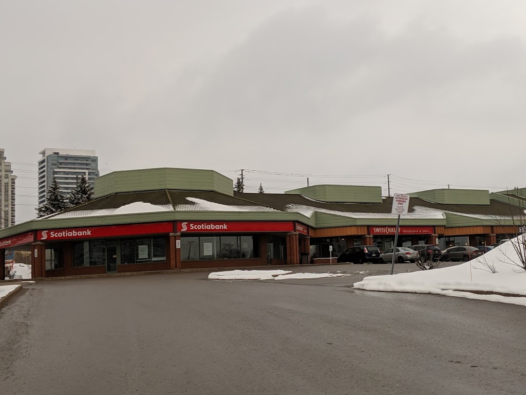 Scotiabank | 7700 Bathurst St, Thornhill, ON L4J 7Y3, Canada | Phone: (905) 731-8009