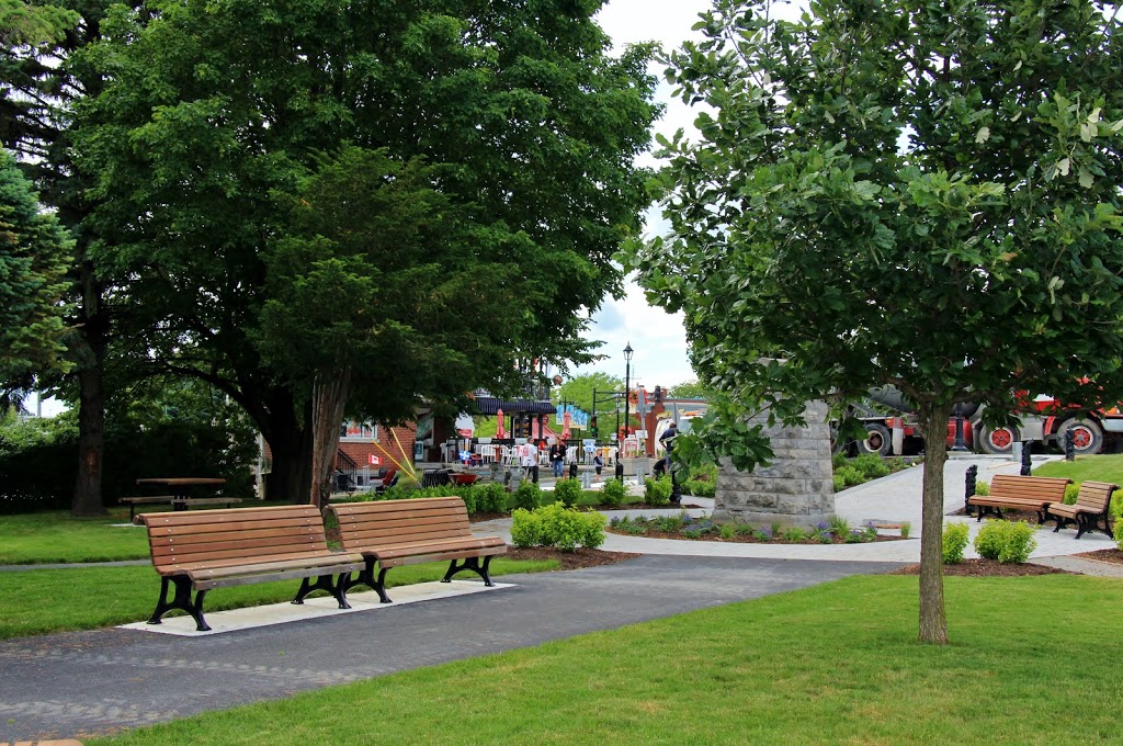 Place des Barges | Chambly, QC J3L, Canada