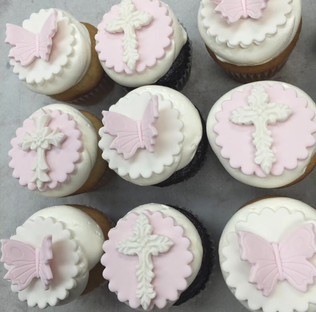 Cakes Sweets & Treats | 1600 Kerns Rd #3, Burlington, ON L7P 3G9, Canada | Phone: (905) 331-0505