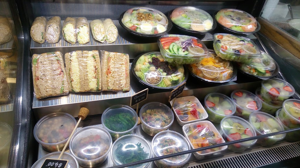 Georges Cafe | 4800 Dufferin St, North York, ON M3H 5T3, Canada | Phone: (416) 736-2614
