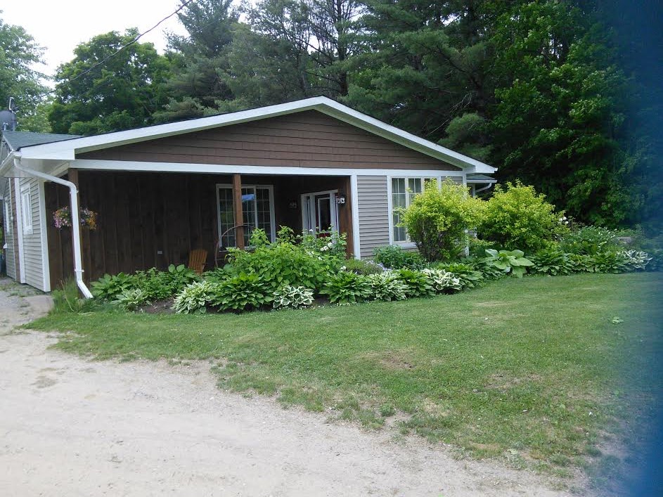 Bear & Butterfly Bed and Breakfast | 755 Jones Rd, Gravenhurst, ON P1P 1R1, Canada | Phone: (705) 394-4981