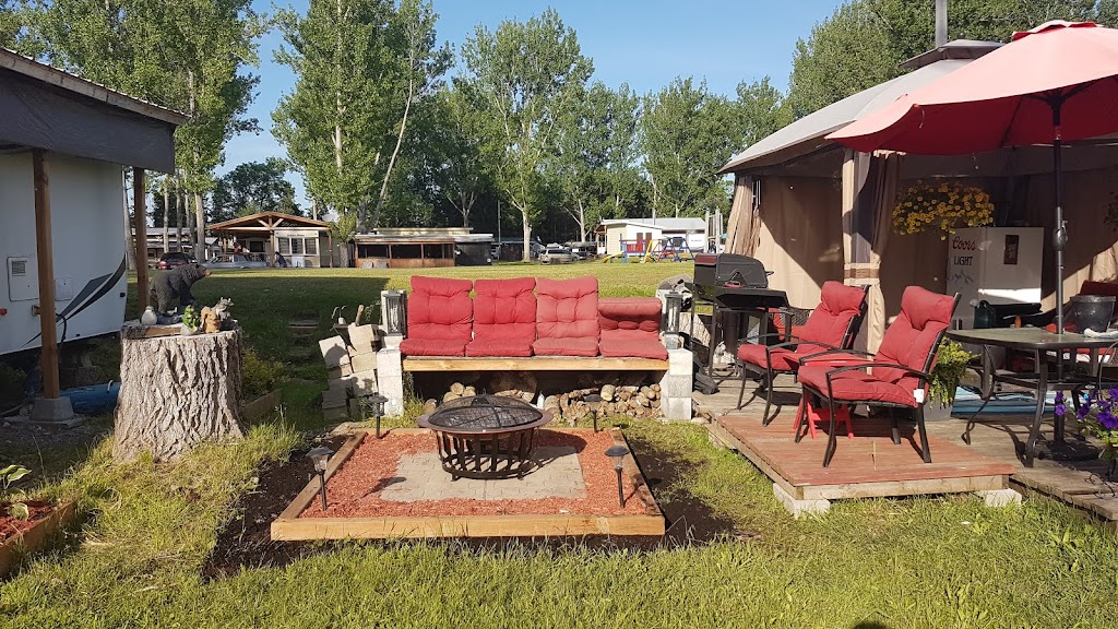 Smiths Bay Campsite | 208 Smiths Bay Rd, Eganville, ON K0J 1T0, Canada | Phone: (613) 628-6272