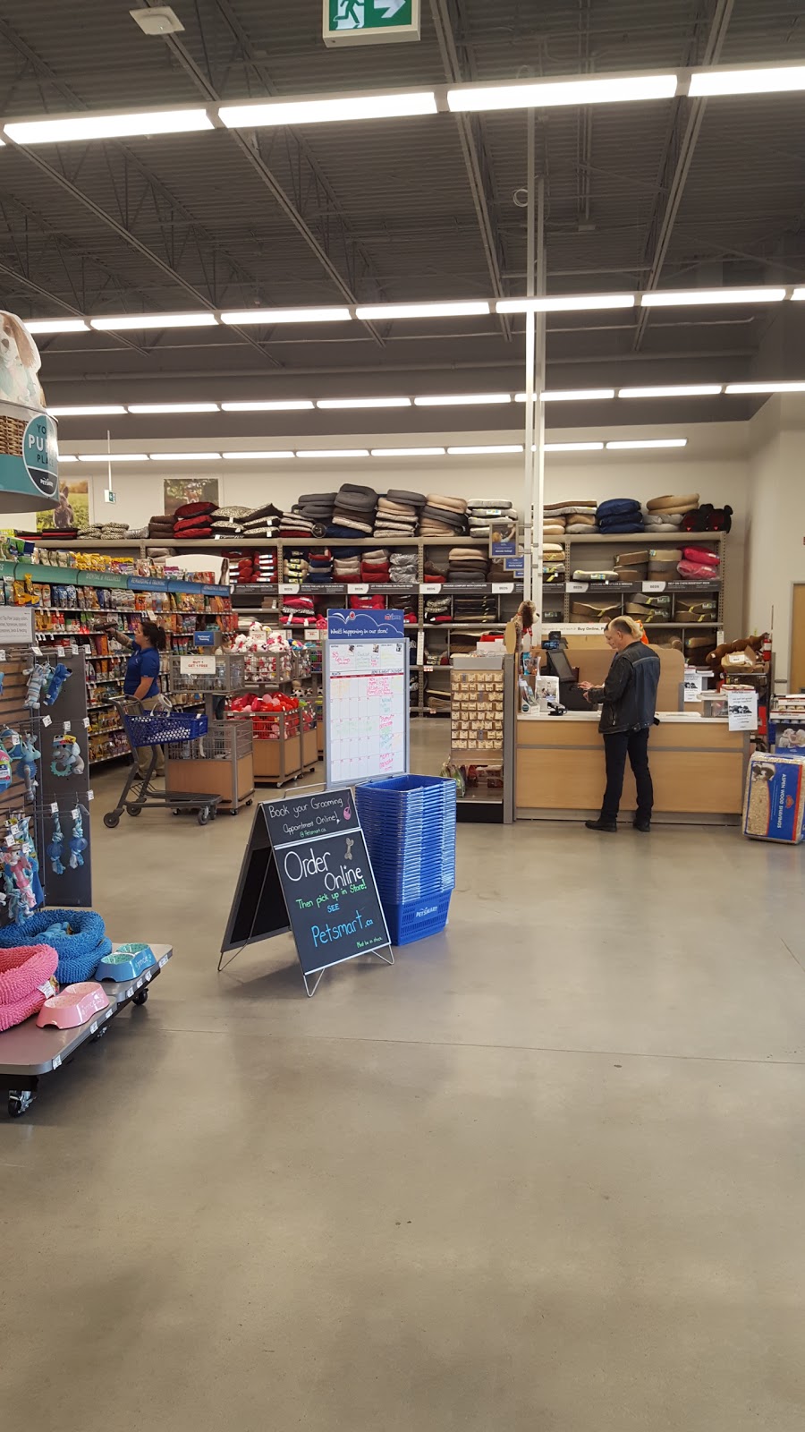 PetSmart | 102 Warren Ave E, Penticton, BC V2A 8X3, Canada | Phone: (250) 493-0573
