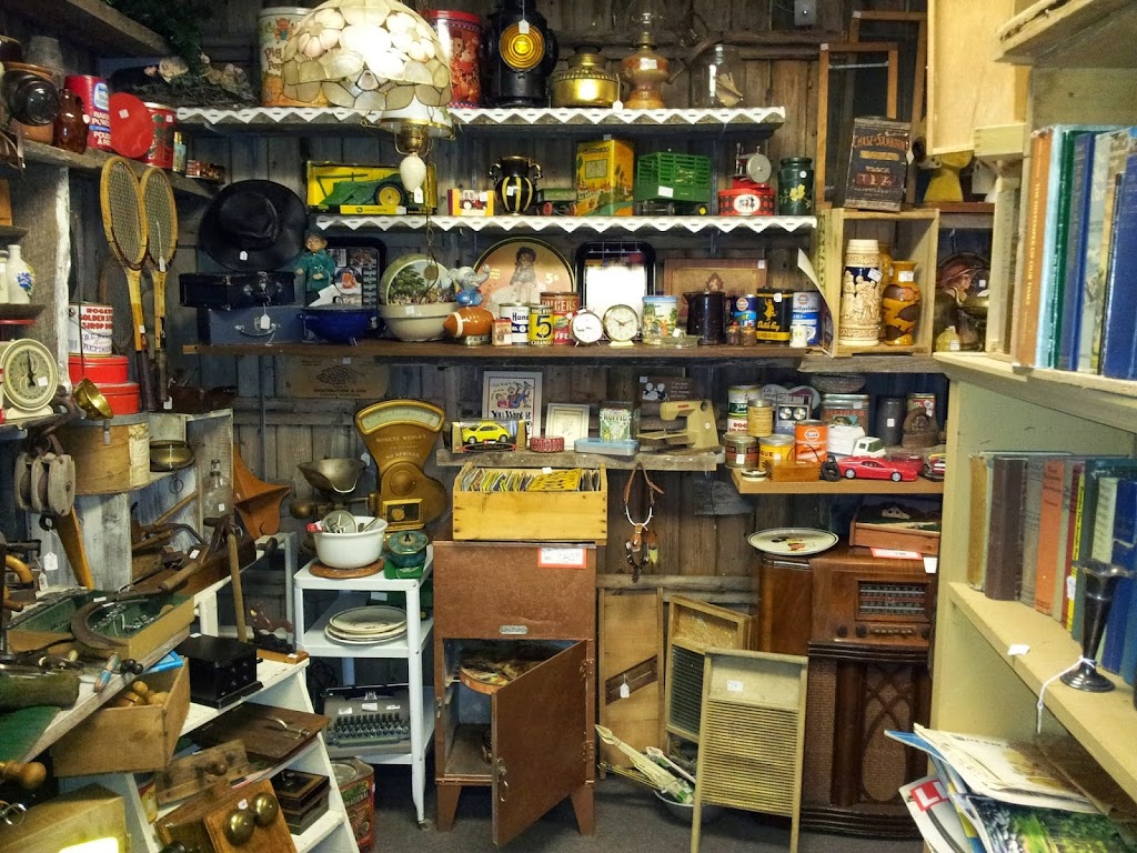 Red Deer Antiques And Collectibles | 5511 50 Ave, Red Deer, AB T4N 4B8, Canada | Phone: (403) 348-5527