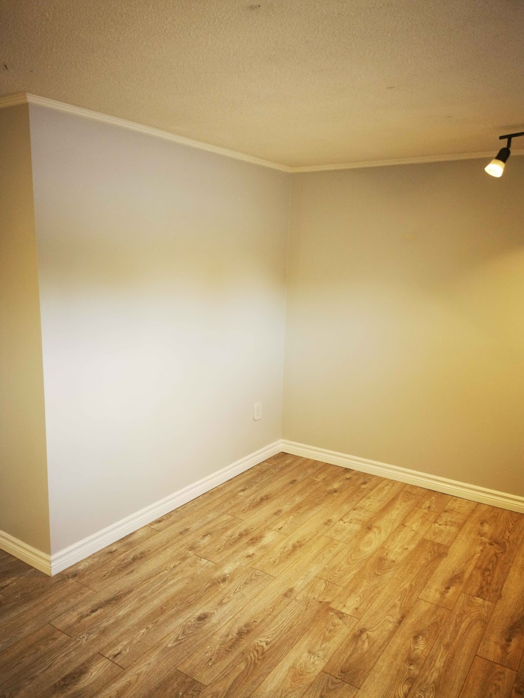 Renocontracting | 101 Westwood Rd #199, Guelph, ON N1H 7S1, Canada | Phone: (289) 700-4014