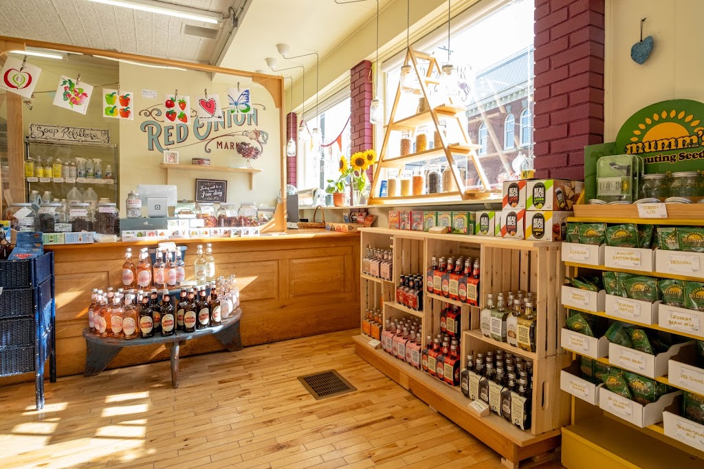 The Red Onion Market | 253 St George St, Annapolis Royal, NS B0S 1A0, Canada | Phone: (902) 286-2113