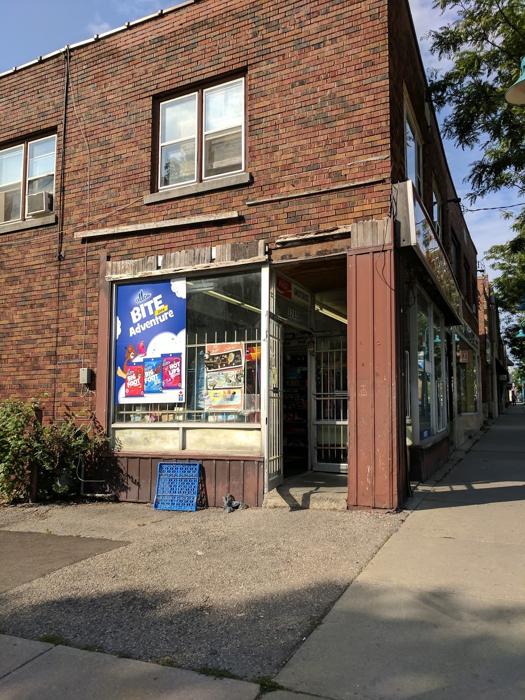 TheBitcoinMachine.com ATM | 3285 Lake Shore Blvd W, Etobicoke, ON M8W 1M8, Canada | Phone: (855) 772-4826