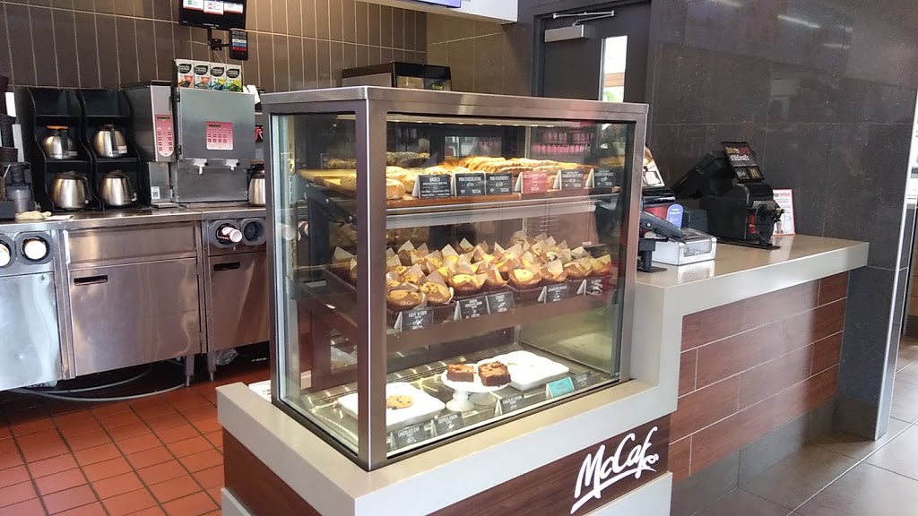 McDonalds | 7005 120 St, Delta, BC V4E 2A9, Canada | Phone: (604) 592-1330