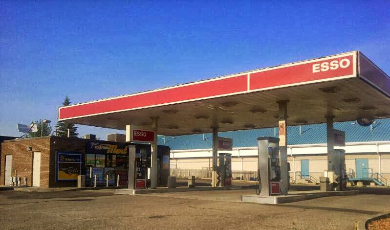 Esso | 6034 Rochdale Blvd, Regina, SK S4X 4J7, Canada | Phone: (306) 949-5677