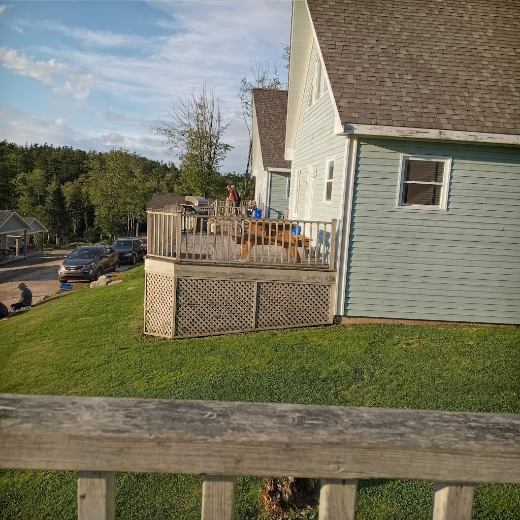 Sherwood Golf & Country Club | 500 Sherwood Rd, Chester, NS B0J 1J0, Canada | Phone: (902) 275-4956