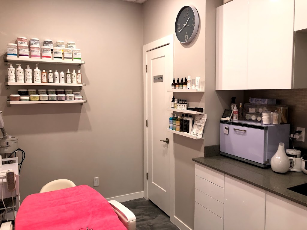 UrbanGlo Beauty Lounge | 125 Victory Ship Way #228, North Vancouver, BC V7L 0B2, Canada | Phone: (604) 971-5888