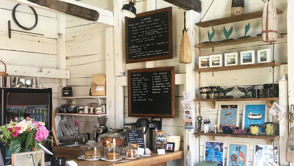The Point General | 245 The Point, Lunenburg, NS B0J 2C0, Canada | Phone: (902) 880-9663