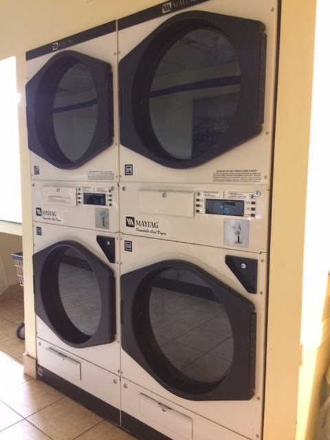 Fennell Ave Coin Laundry | 1142 Fennell Ave E, Hamilton, ON L8T 1S5, Canada | Phone: (289) 674-3990