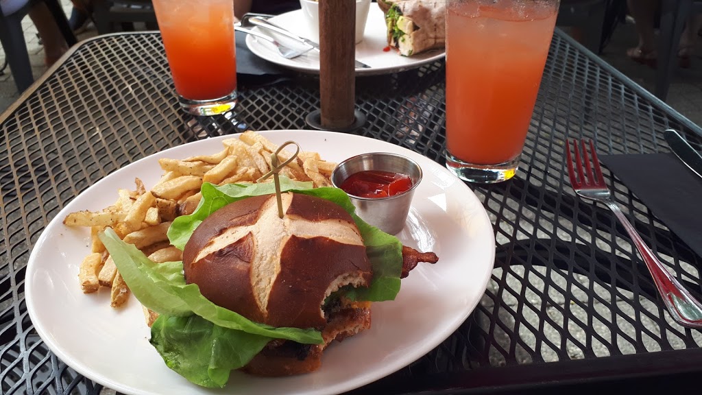 Beatniks Bistro | 9194 Glover Rd, Langley City, BC V1M 2S4, Canada | Phone: (604) 888-4487