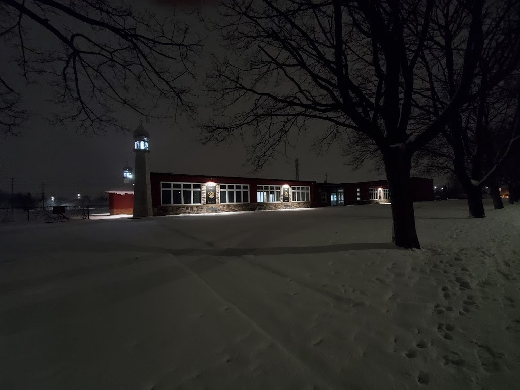 Bait ul Ehsaan Mosque - Ahmadiya | 1957 Head Ave, Windsor, ON N8W 1V7, Canada | Phone: (519) 256-4166