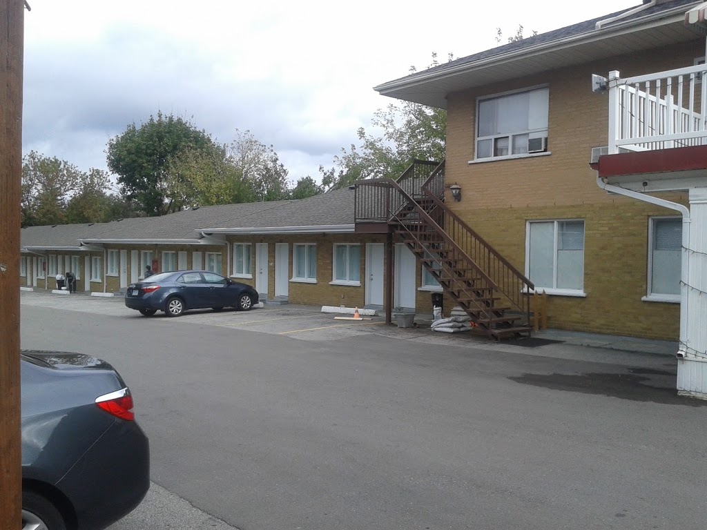 Park Motel | lodging | 3126 Kingston Rd, Scarborough, ON M1M 1P2, Canada | 4162617241 OR +1 416-261-7241