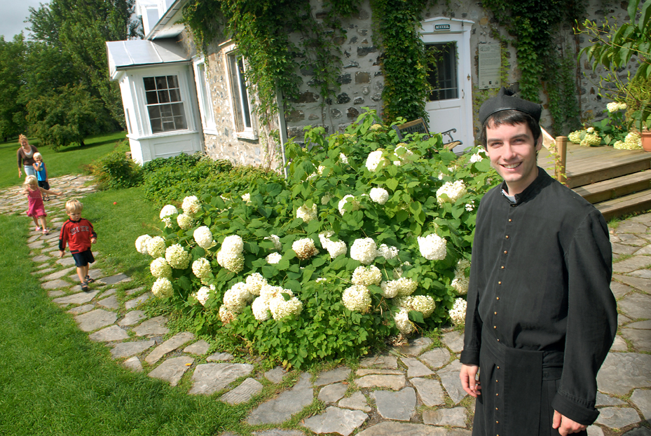 old presbytery of Batiscan | 340 Rue Principale, Batiscan, QC G0X 1A0, Canada | Phone: (418) 362-2051